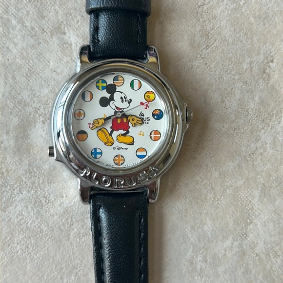 Disney Melody Mickey Watch It's a Small World Lorus Watch NEW Vintage Collectors